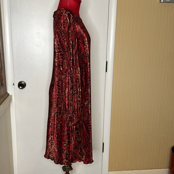 Tash+Sophie Pleated Dress - Picture 3 of 9